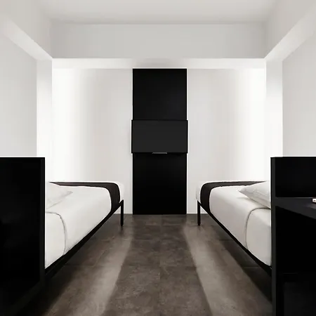 Hotel Mono-3